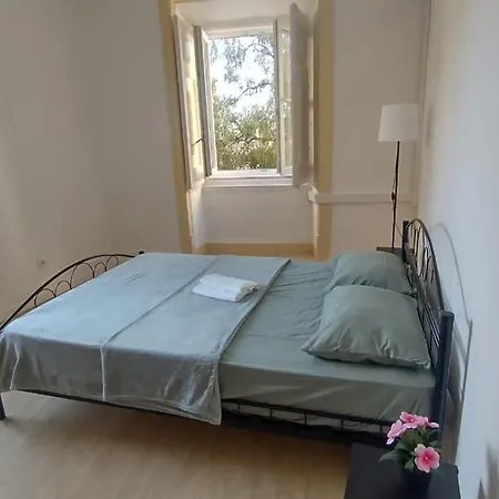 Varandas Do Chiado - Coliving אכסניה *